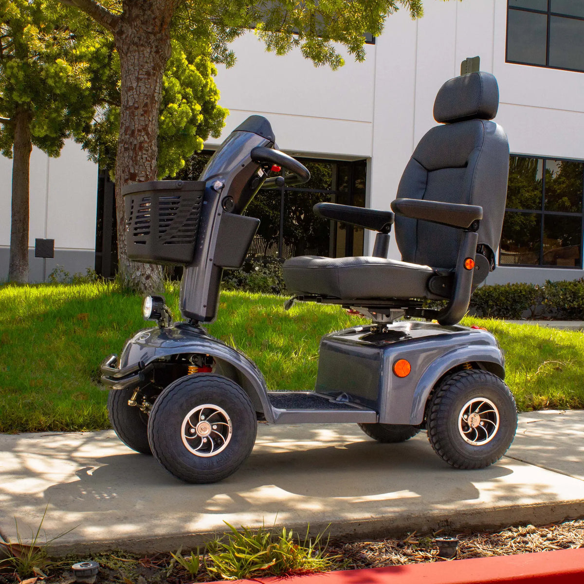 Shoprider Expedition XL4 Heavy-Duty 4-Wheel Mobility Scooter
